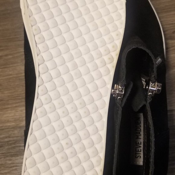 NEW Women's Black Suede Steve Madden Wedgie Sneakers, Size 9.5 - Picture 11 of 13